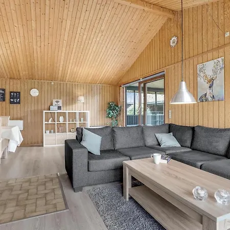 Awesome In Vaeggerlose With Kitchen Casa de Férias Bøtø By