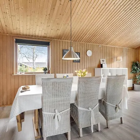 Awesome In Vaeggerlose With Kitchen Bøtø By